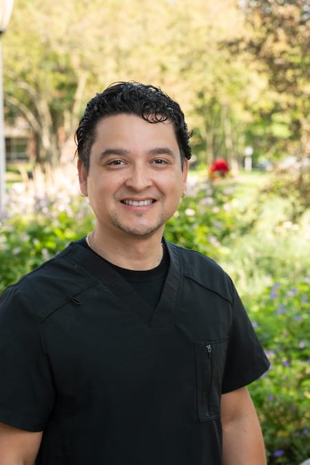 Picture of our talented assistant Oscar in Arlington Heights, IL. Talented Assistant Dario in Arlington Heights, IL