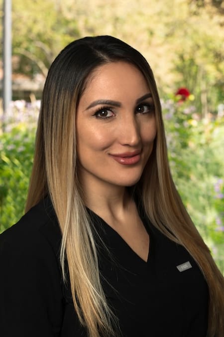 Picture of our experienced hygienist in Arlington Heights, IL. Experienced Hygienist in Arlington Heights, IL