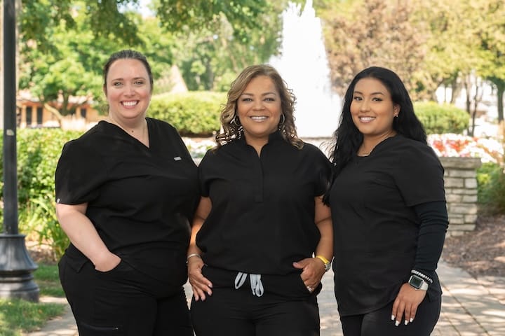 Meet our Arlington Heights, IL Front Desk Team