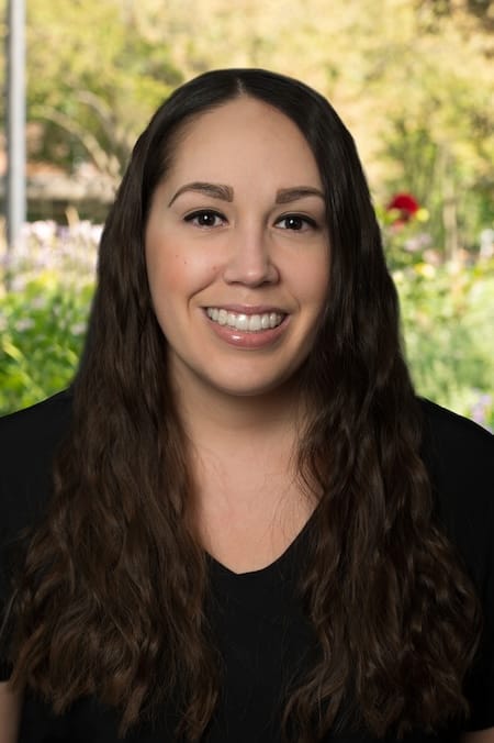 Picture of our experienced hygienist Yieji in Arlington Heights, IL. Experienced Hygienist Yieji in Arlington Heights, IL