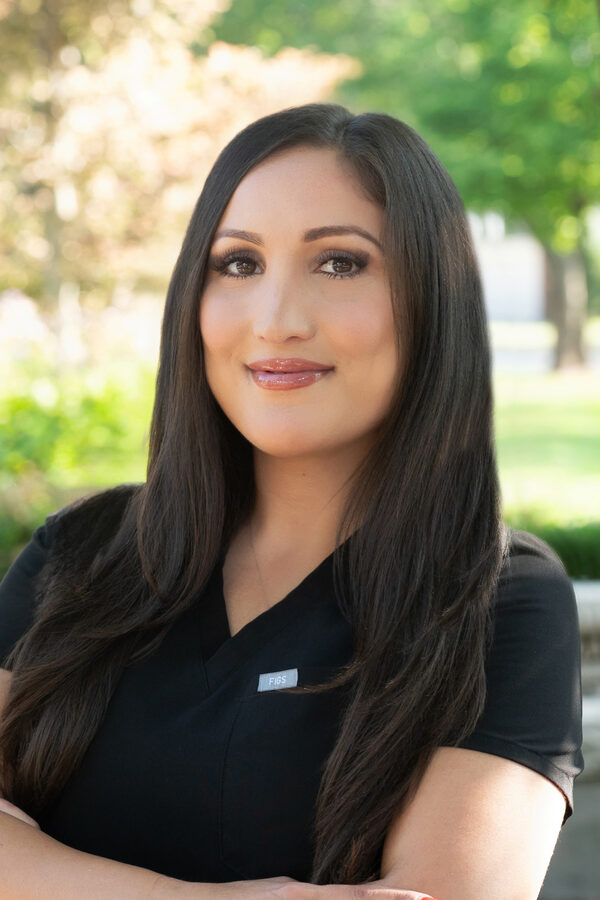 Picture of our experienced hygienist in Arlington Heights, IL. Experienced Hygienist in Arlington Heights, IL