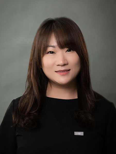 Experienced Hygienist Yieji in Arlington Heights, IL